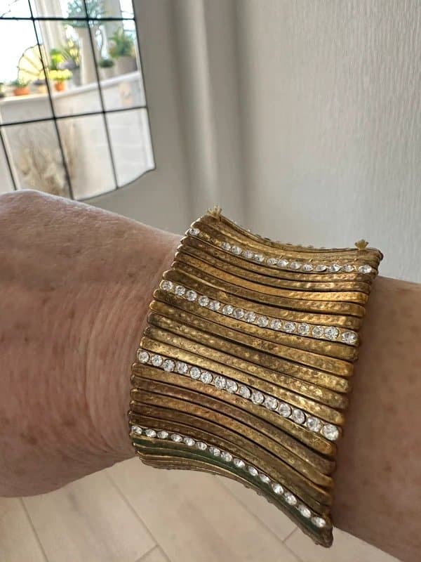 bought in London Gold & Sparkly Diamante Elasticated Cuff Bracelet Costume Jewellery