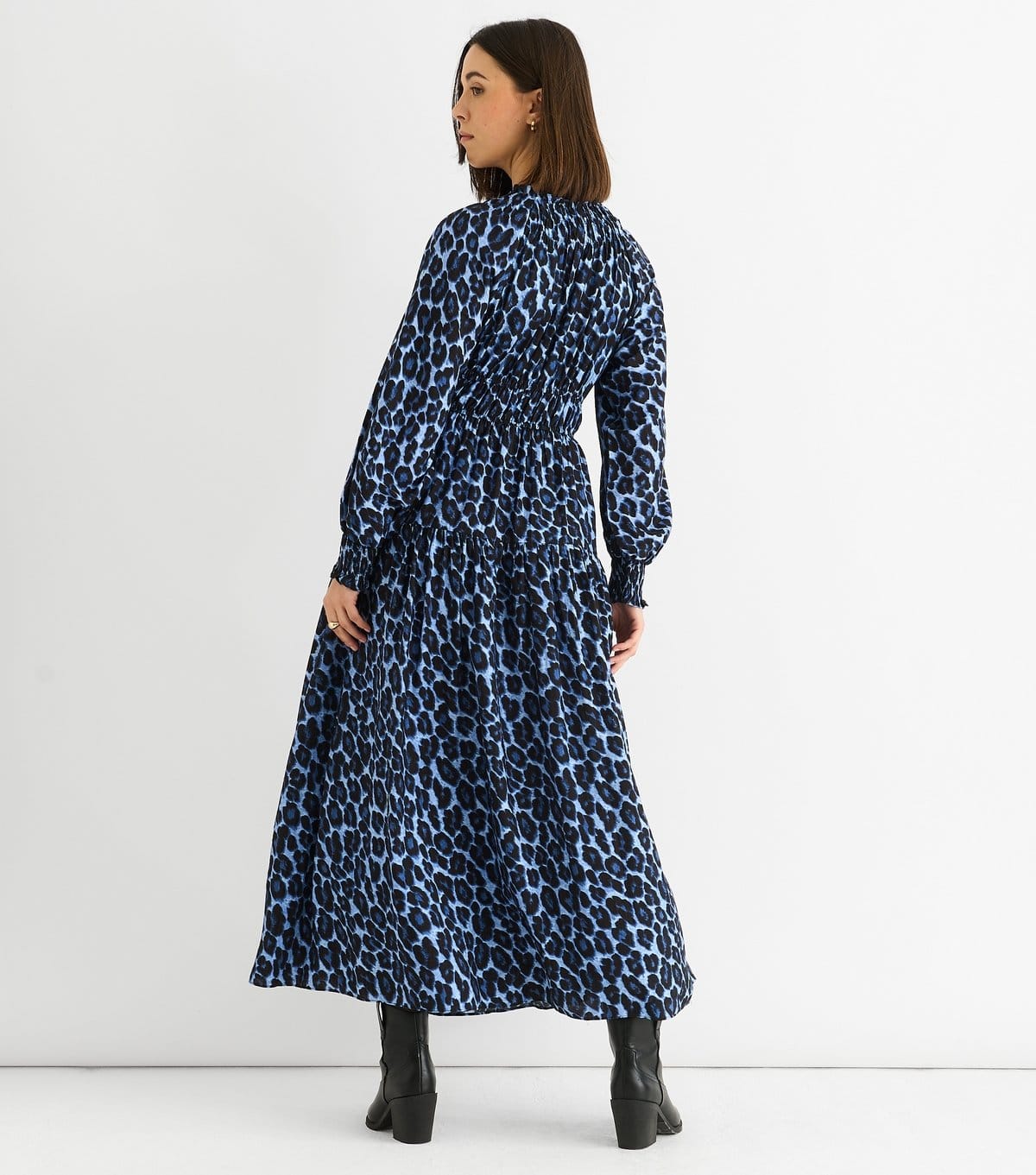 Gini London Women's Blue Animal Print Shirred Midi Dress Gini London New Look - 4