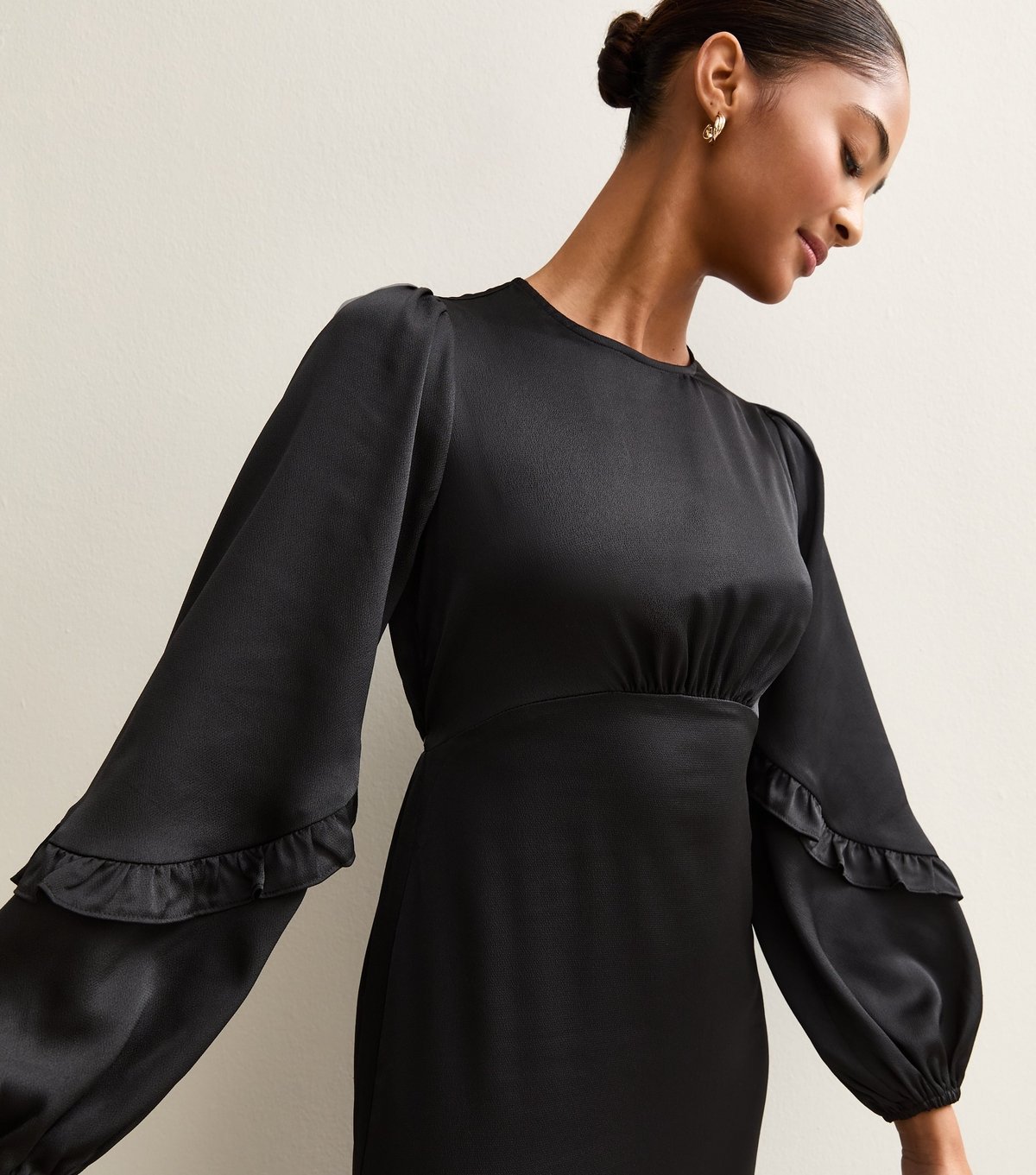 New Look Women's Black Satin Frill Trim Midi Dress New Look - 2