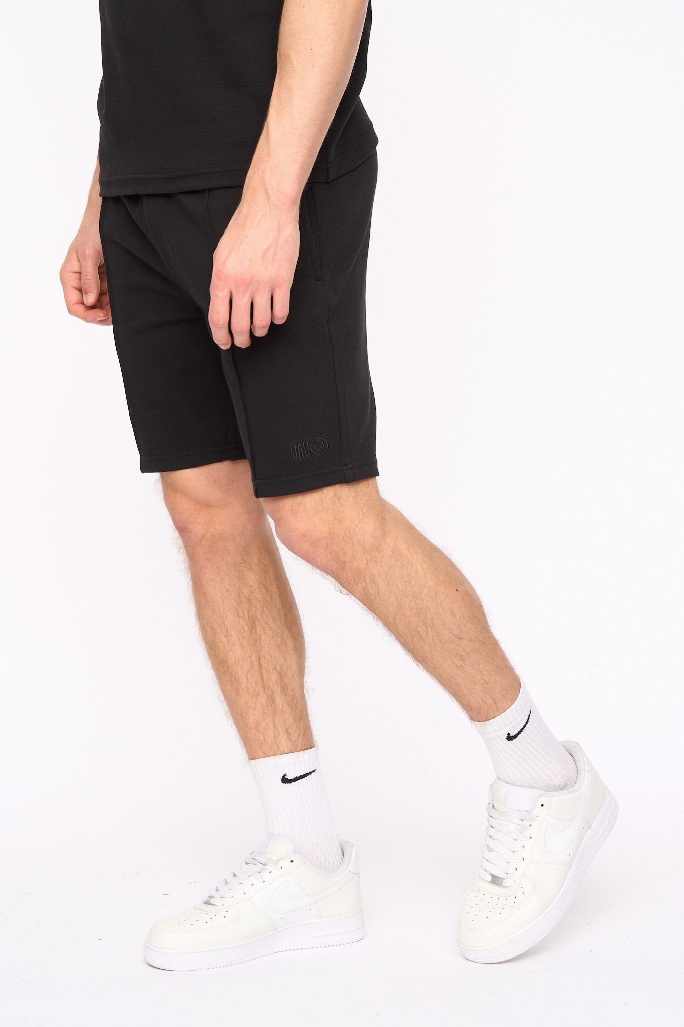 Duck and Cover Duck and Cover Men's Sherborn Comfortable Elasticated Waist Shorts in Black - 3