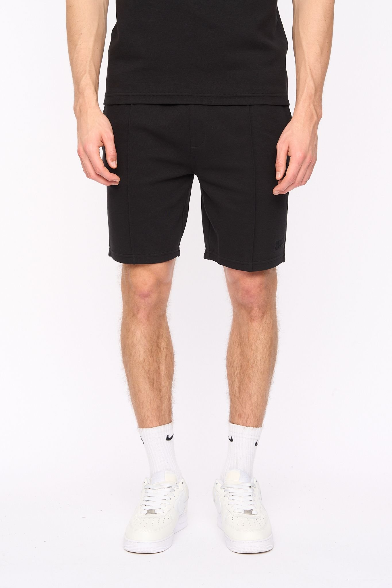 Duck and Cover Duck and Cover Men's Sherborn Comfortable Elasticated Waist Shorts in Black - 4