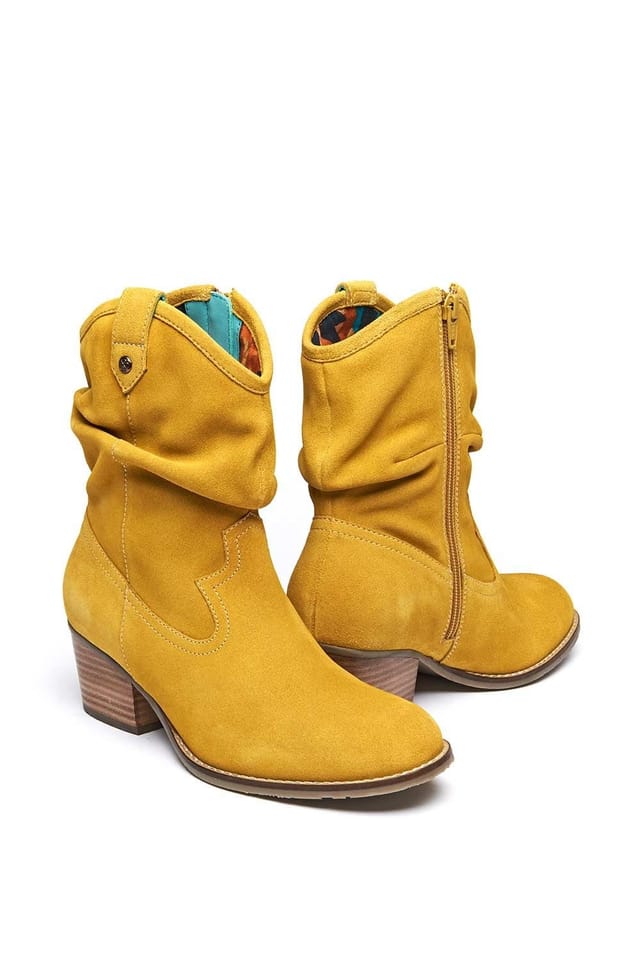 Moshulu Moshulu Women's 'Erica' Block Heel Western Boots in Yellow - 2
