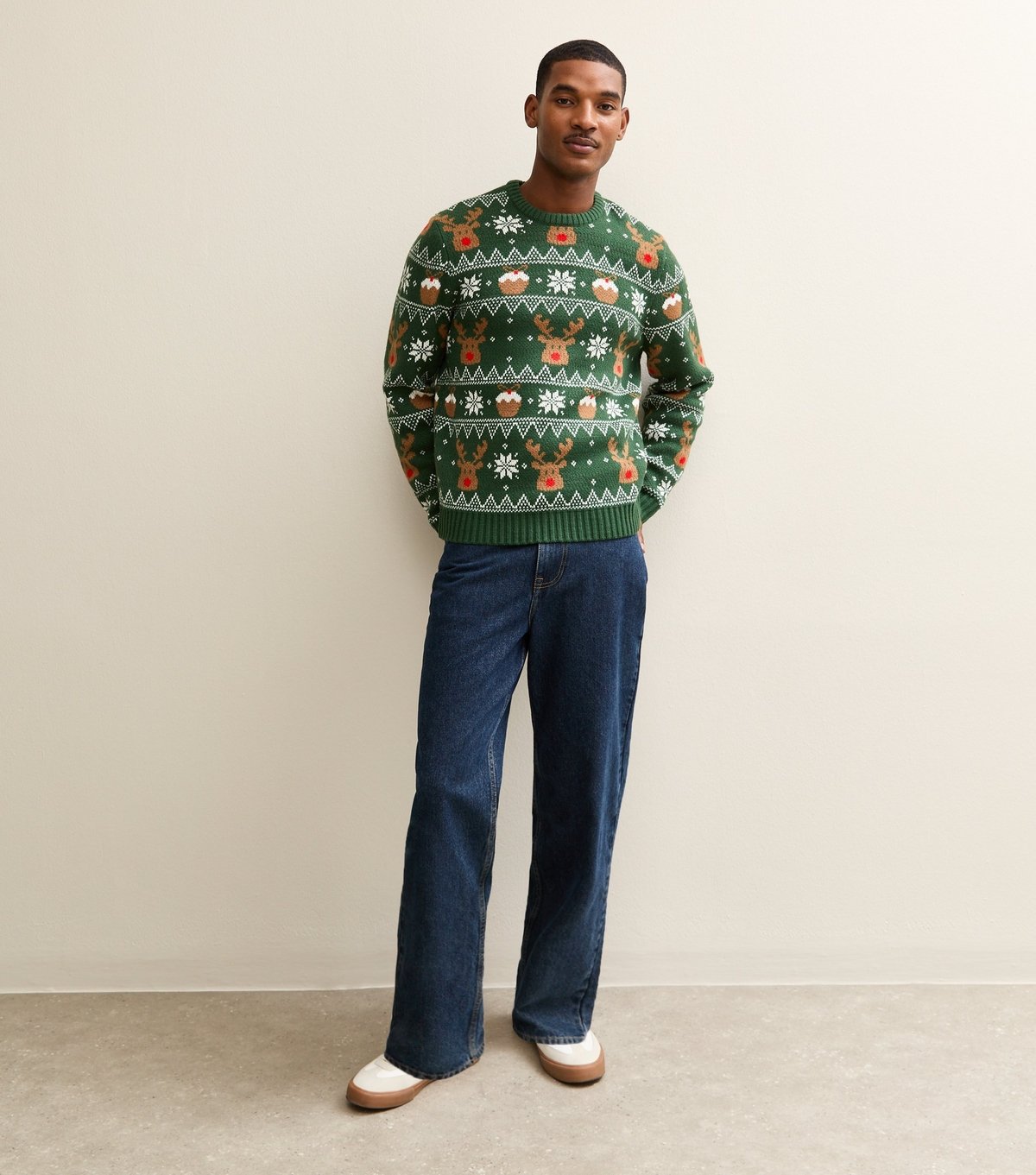 New Look Men's Green Regular Reindeer Pattern Christmas Jumper New Look - 3