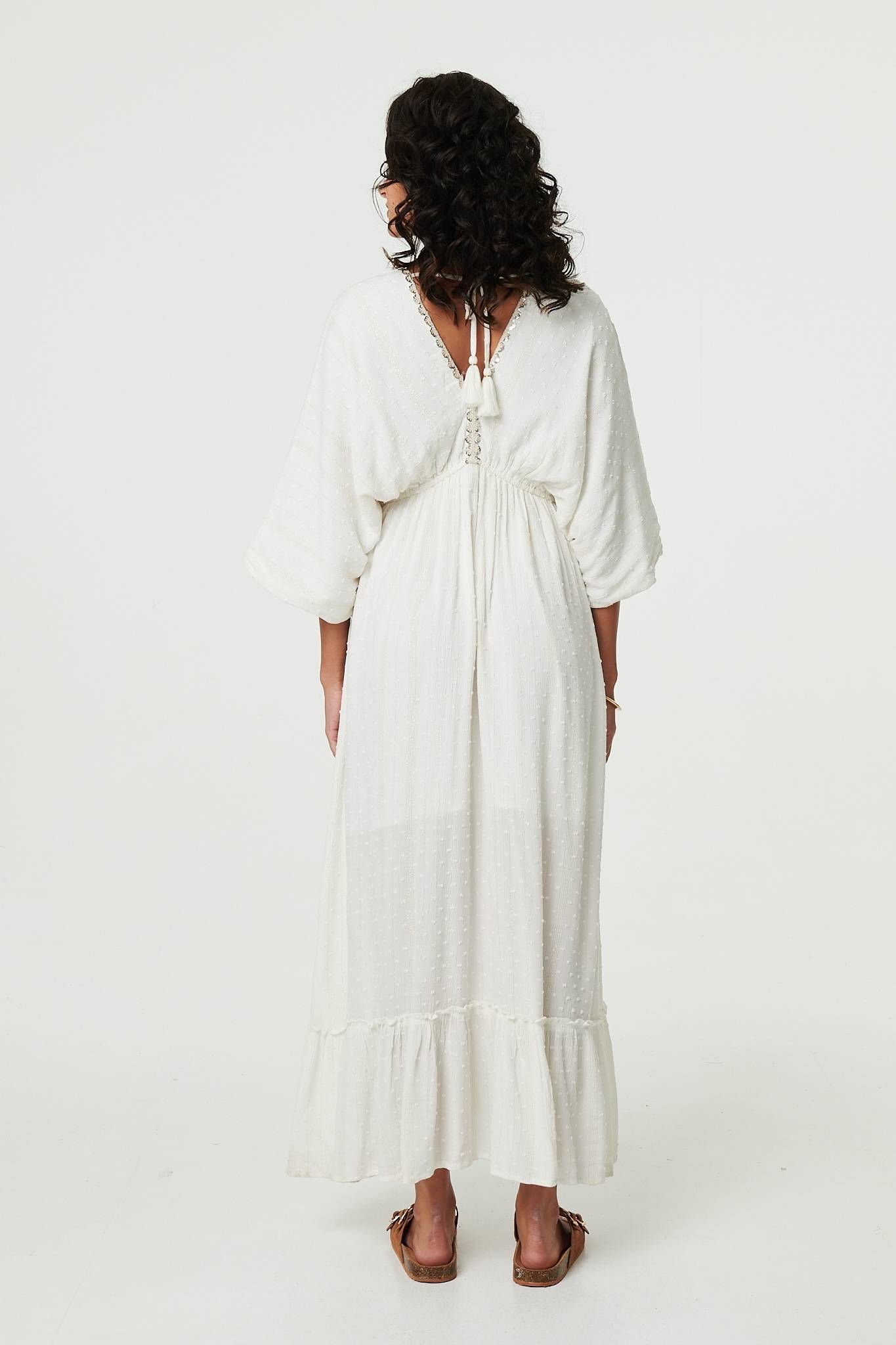 Izabel London Izabel London Women's Textured V-Neck Empire Kaftan Maxi Dress in White - 3