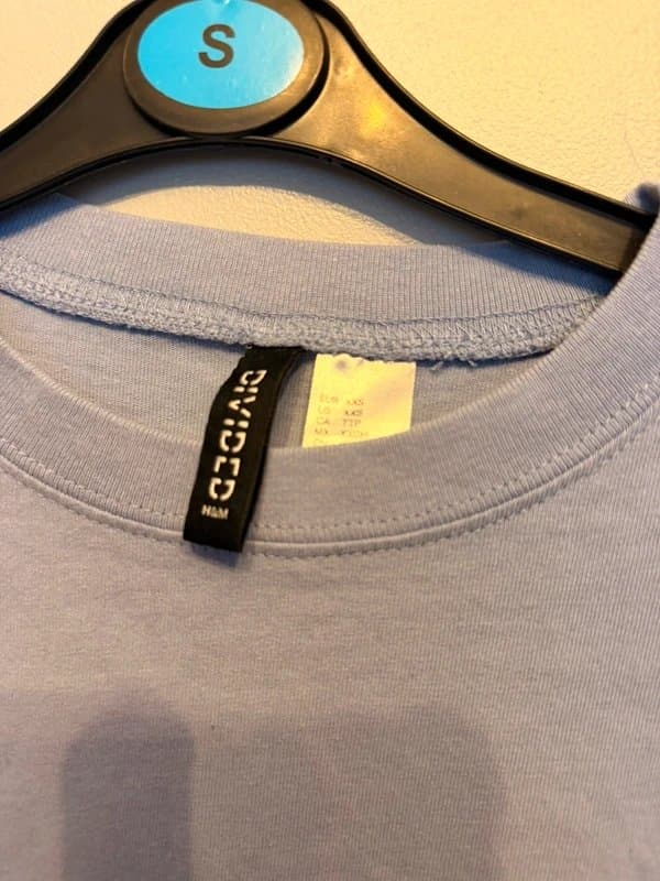 H&M race car graphi tshirt