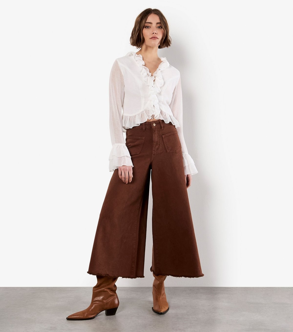 Apricot Women's White Ruffle Tie Crop Top Apricot New Look - 2