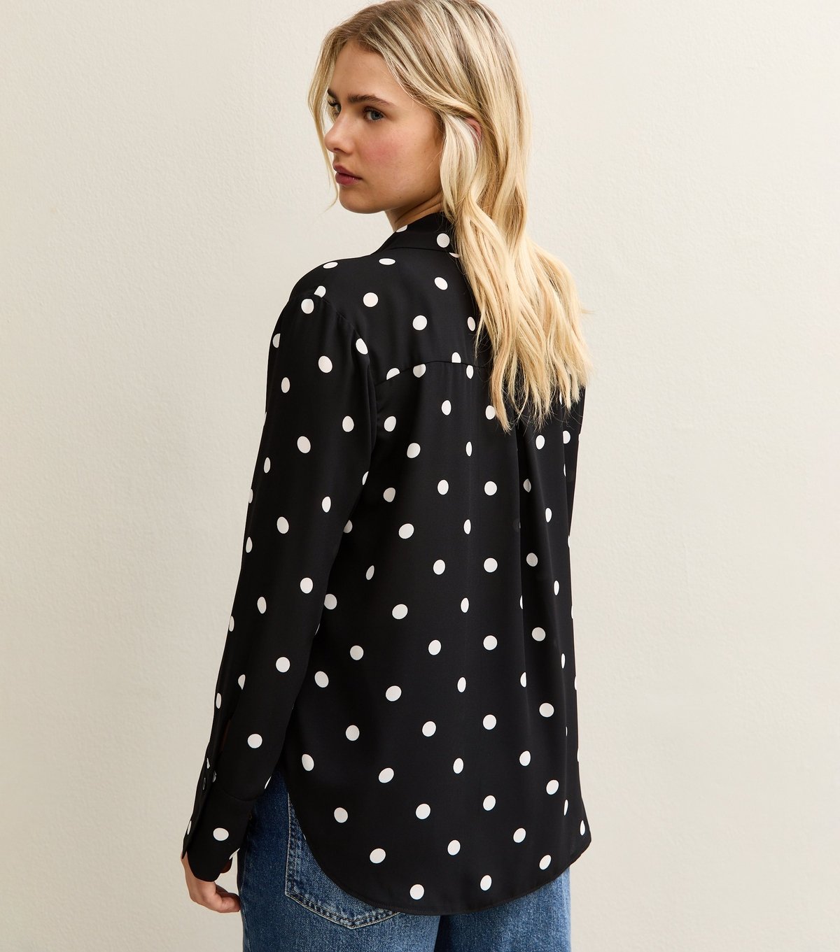 New Look Women's Black Polka Dot Open Collar Shirt New Look - 4