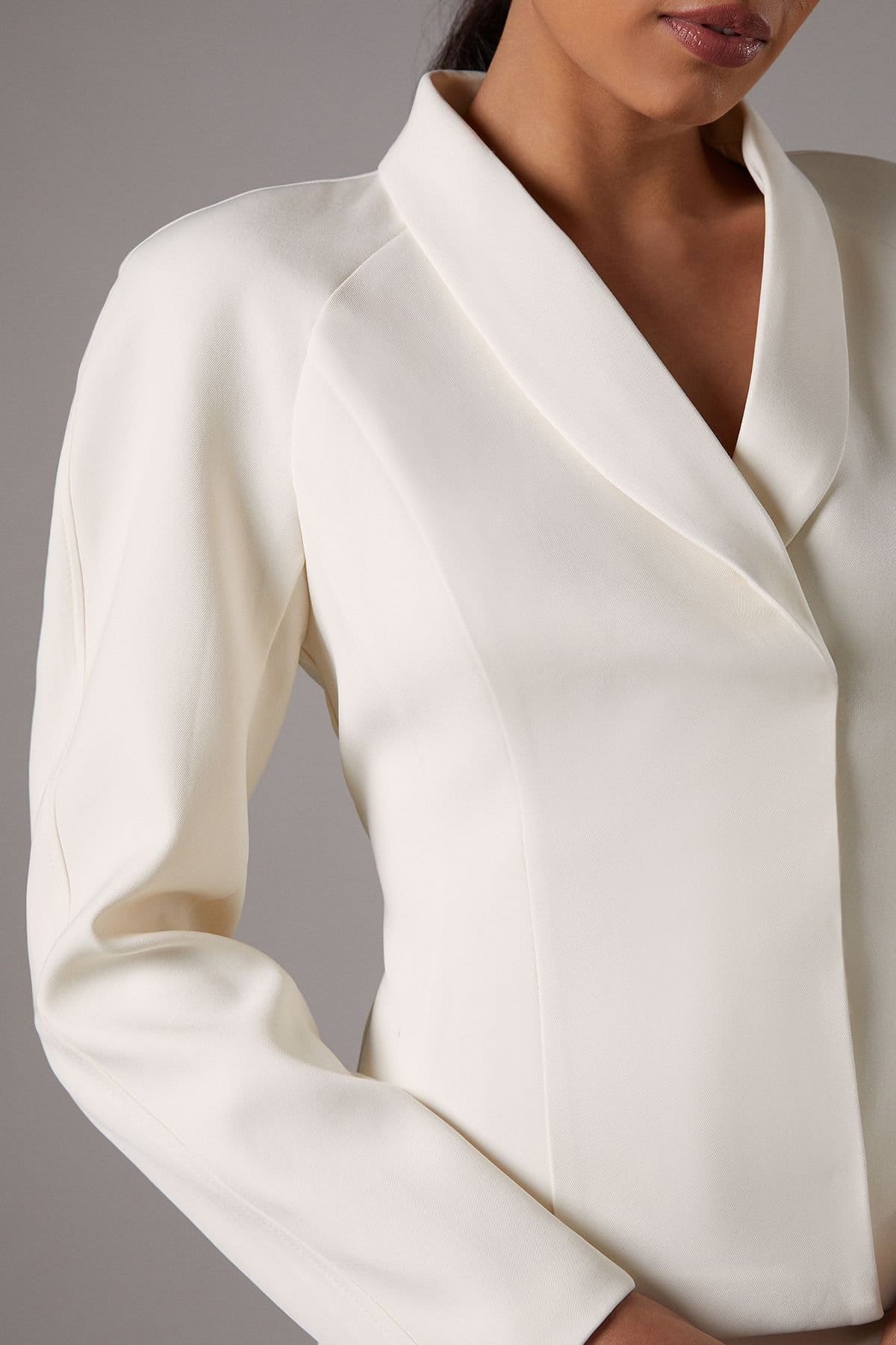 Coast Coast Women's Cross Over Princess Seam Jacket in Ivory - 4