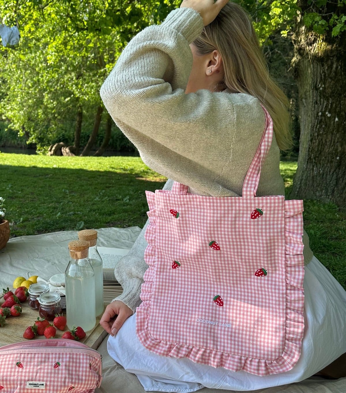 Coconut Lane Light Pink Strawberry Picnic Tote Bag Coconut Lane New Look - 4