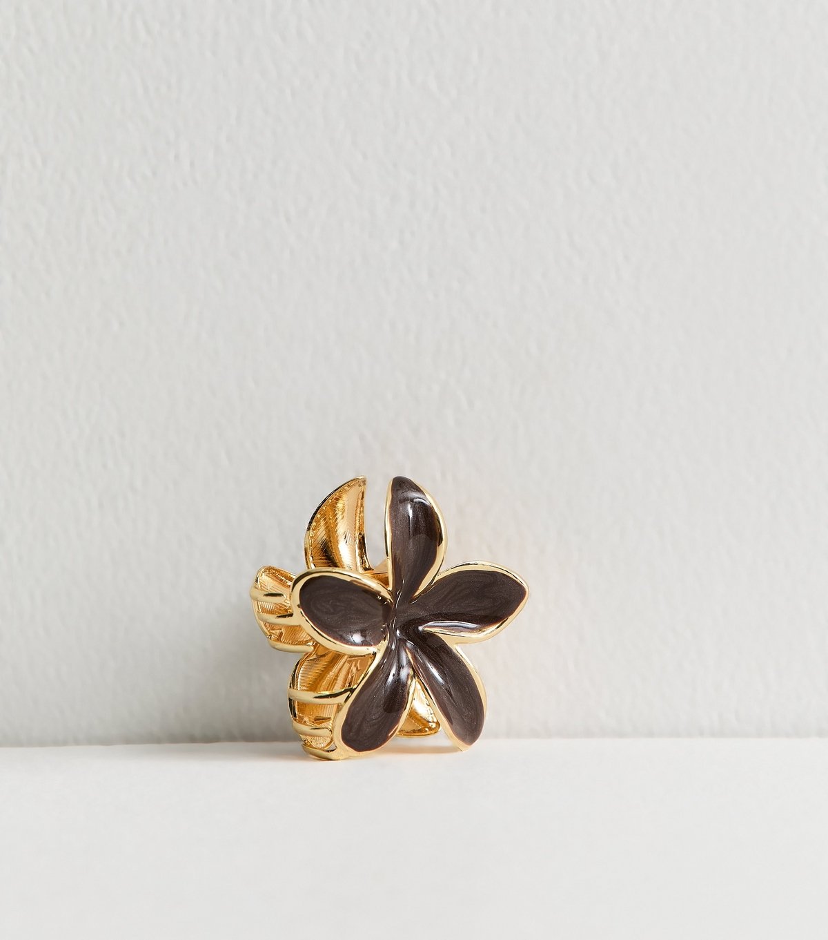 New Look Brown Enamel and Gold Tone Flower Hair Claw Clip New Look - 2