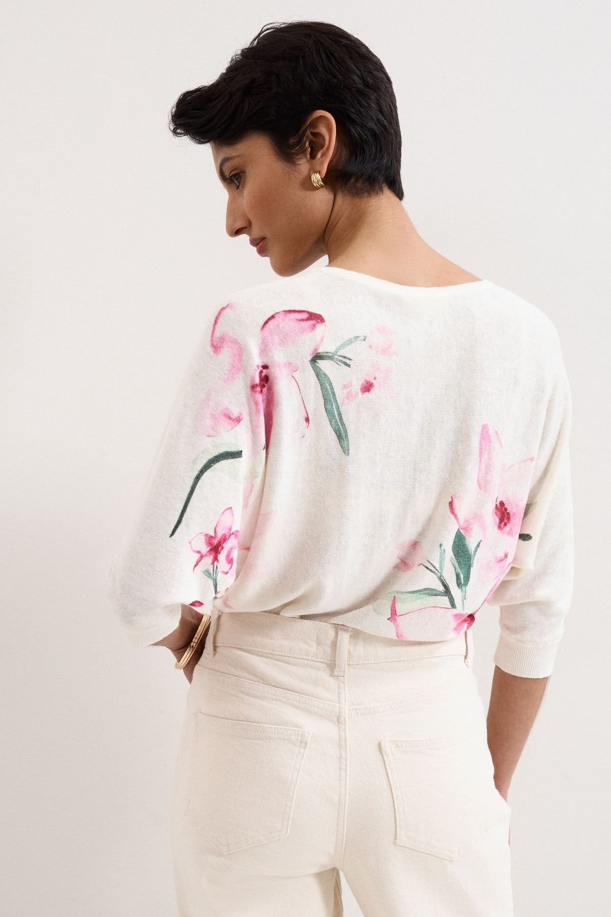 Phase Eight Phase Eight Women's Lorelei Boatneck Floral Jumper in White - 4