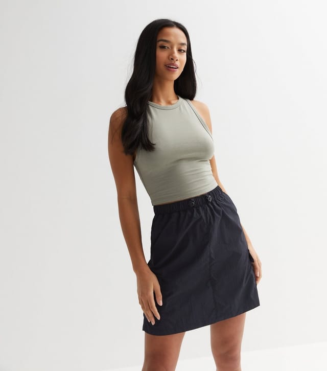New Look Women's Petite Black Parachute Cargo Mini Skirt New Look - 2