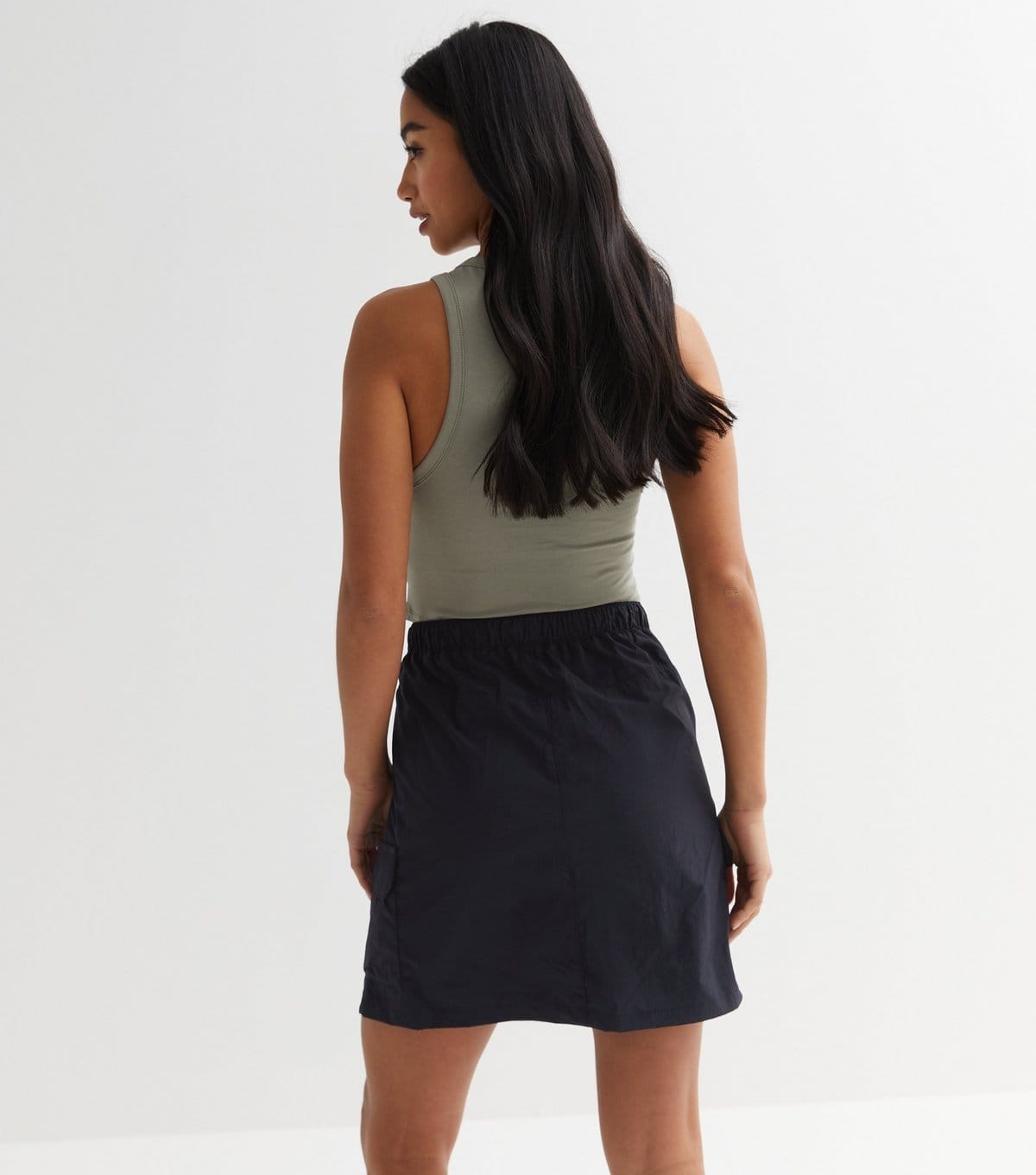 New Look Women's Petite Black Parachute Cargo Mini Skirt New Look - 4