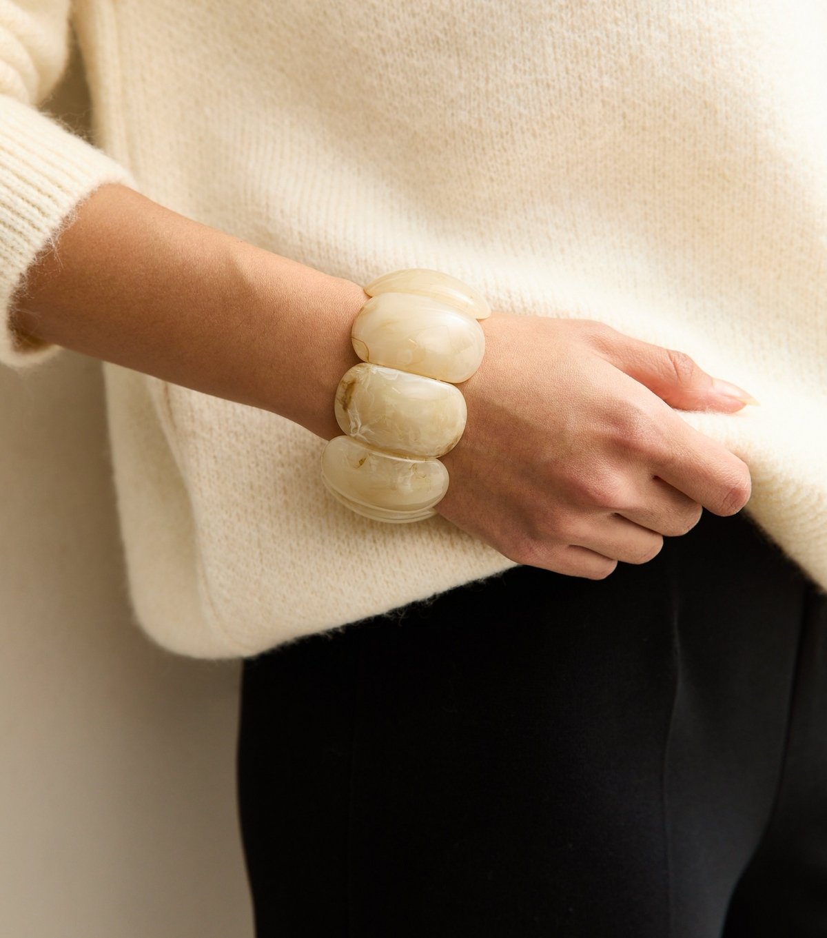 New Look Cream Wide Resin Stretch Bracelet New Look - 2