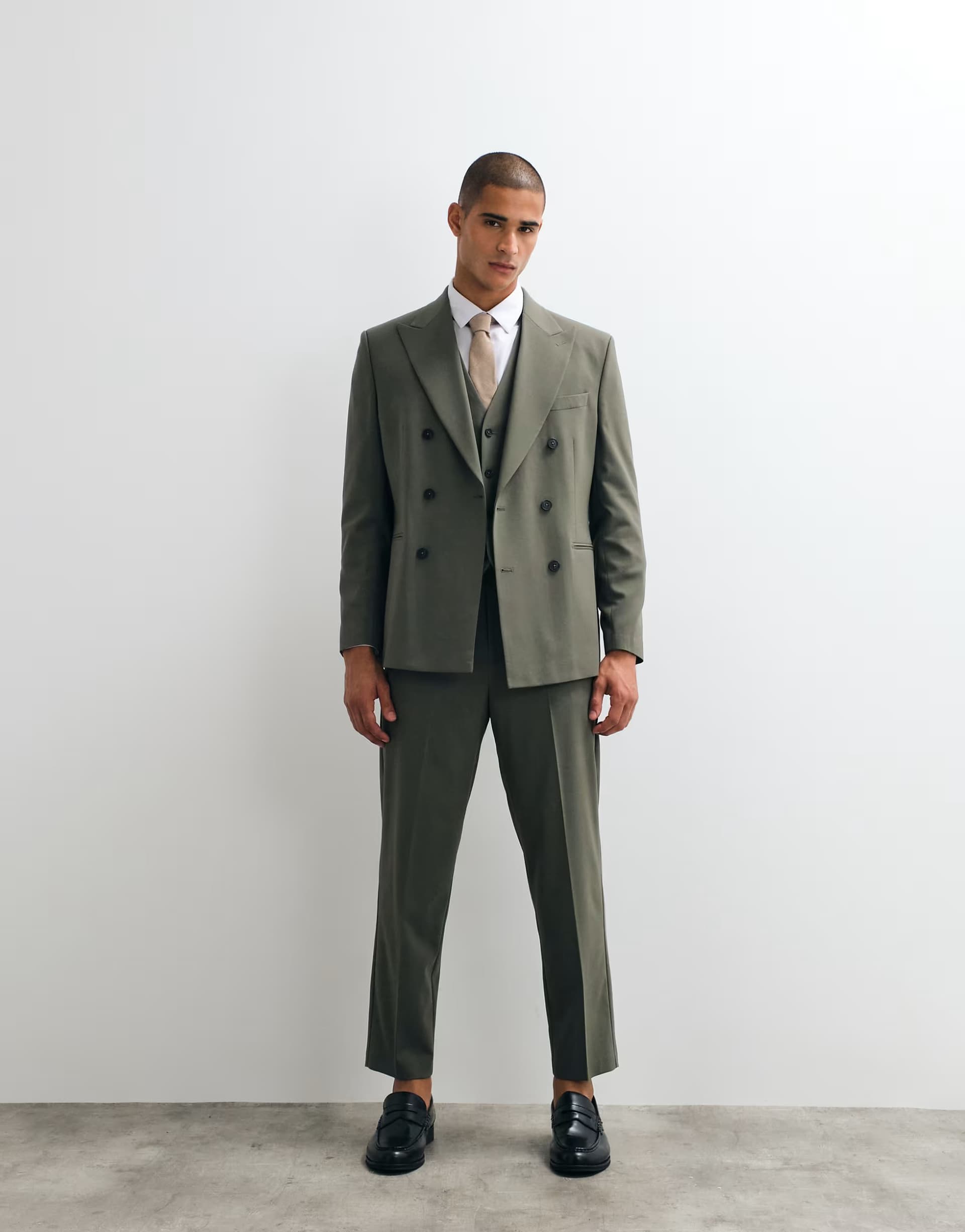 ASOS ASOS DESIGN carrot fit suit trousers in olive green