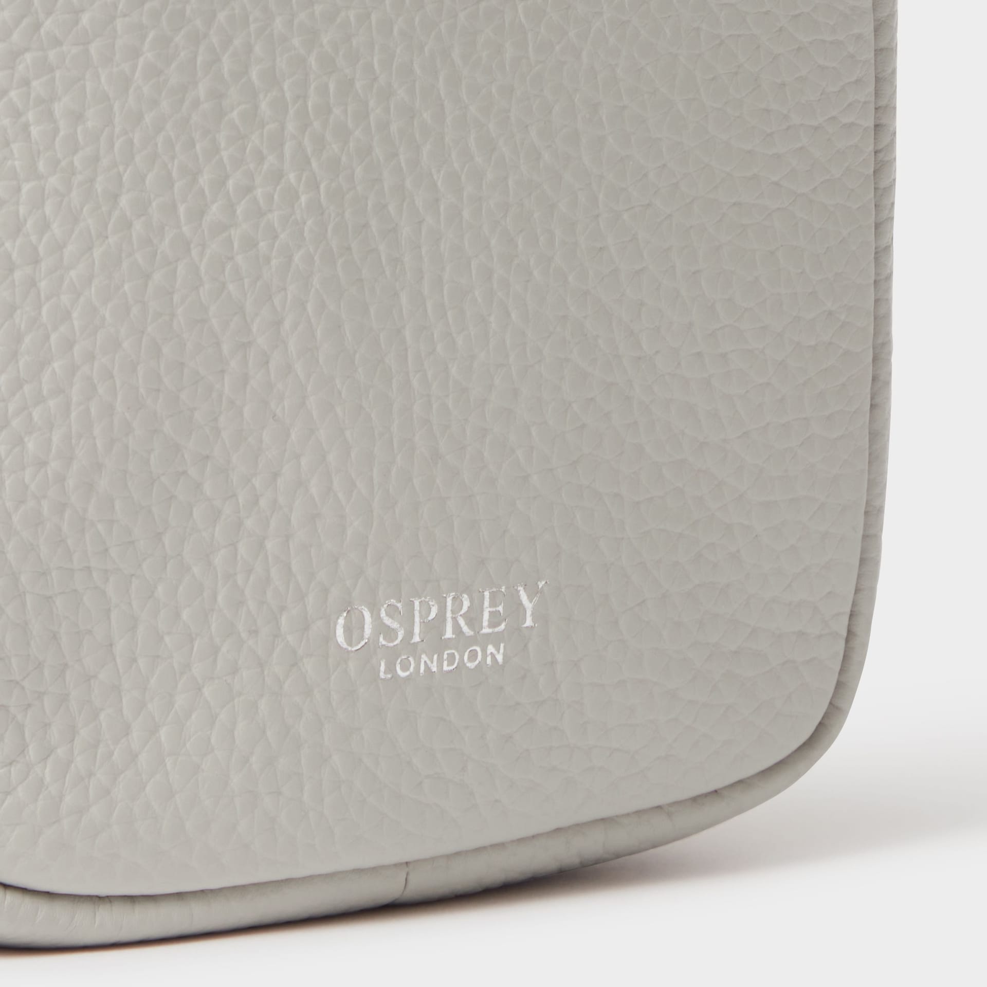 OSPREY LONDON OSPREY LONDON Women's The Stella Leather Phone Bag in Taupe - 4