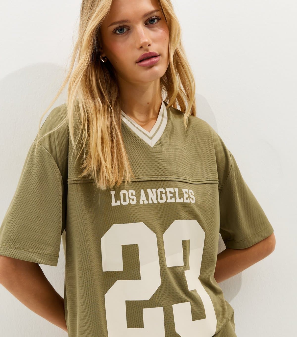 New Look Women's Dark Khaki LA Logo Football Top New Look