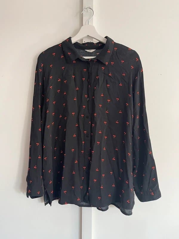 Hush Hush Black Cherry Print Long Sleeve Button Up Shirt Women’s Size UK 12
