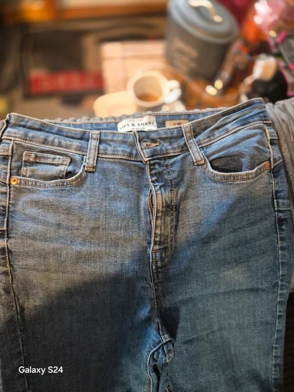 New Look Ladies New look lift and shape jeans size 14