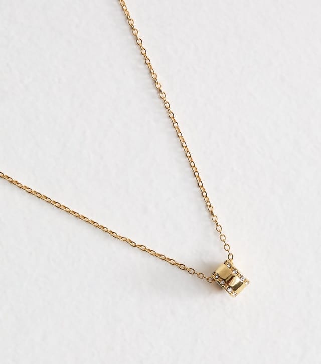 New Look Gold Tone Diamanté Edge Circle Link Necklace New Look - 3