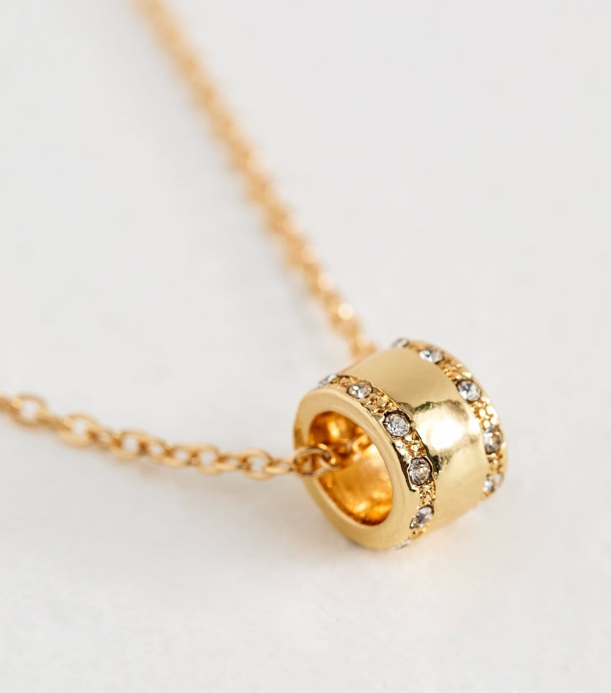New Look Gold Tone Diamanté Edge Circle Link Necklace New Look - 4