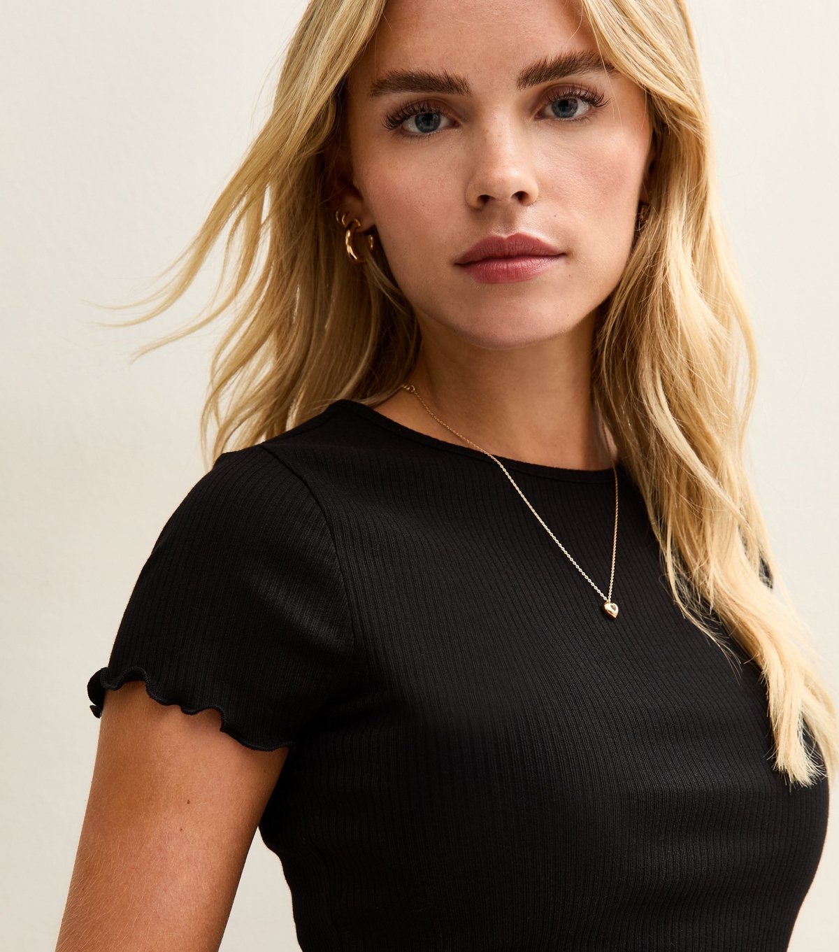 New Look Women's Petite Black Frilly Trimmed T-Shirt New Look - 2