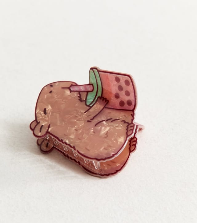 New Look Brown Capybara with Boba Hair Claw Clip New Look - 3