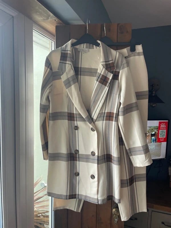 Never Fully Dressed Cream & Brown Plaid Blazer Suit Size 12