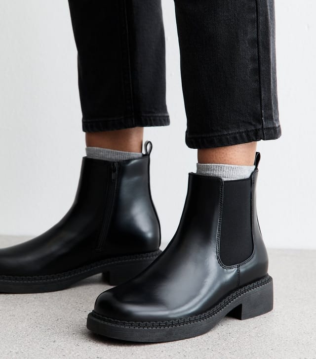 New Look Women's Black Faux Leather Chelsea Ankle Boots New Look - 2
