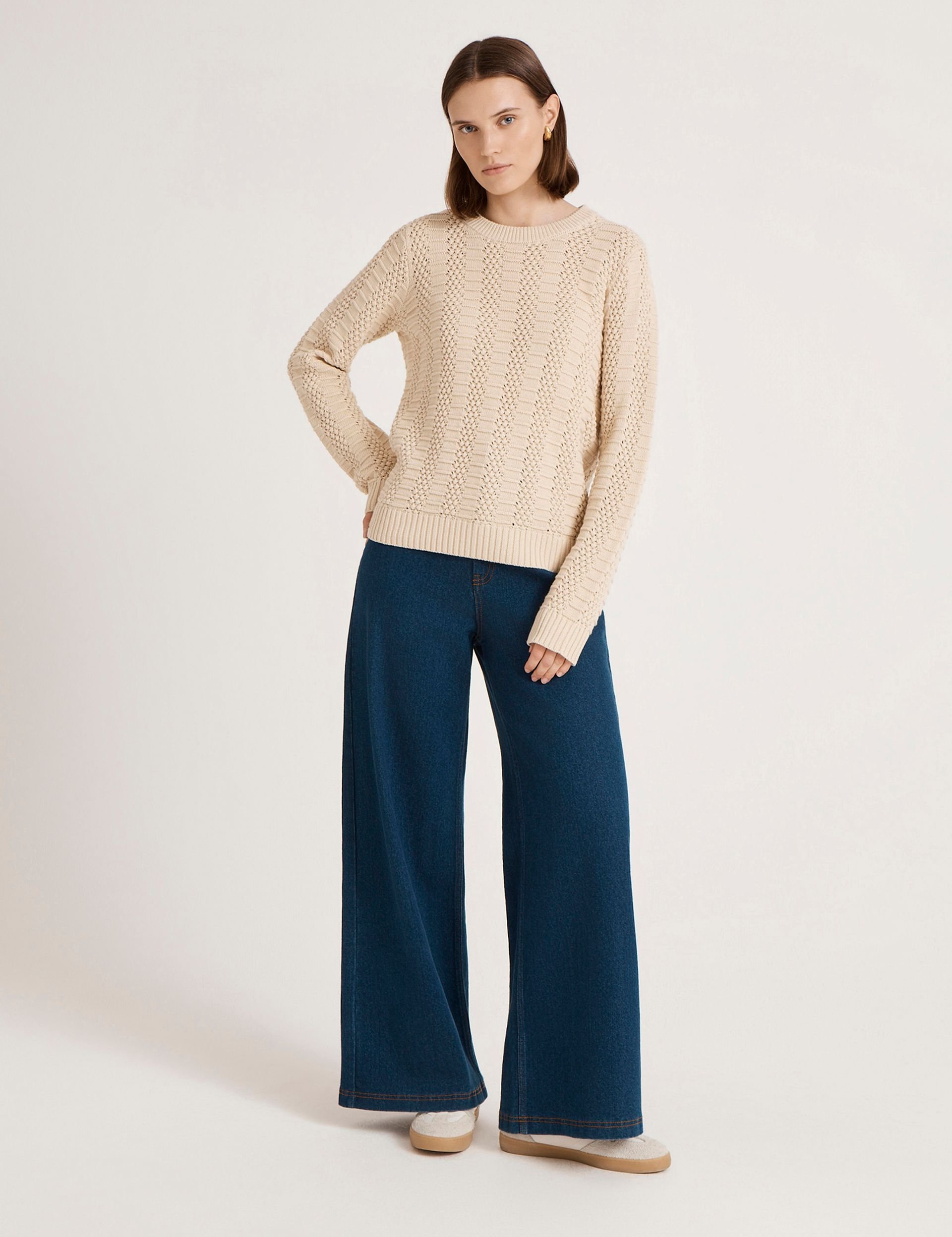 Finery London Finery London Women's Nova Round Neck Knitted Sweater in Light Beige - 2