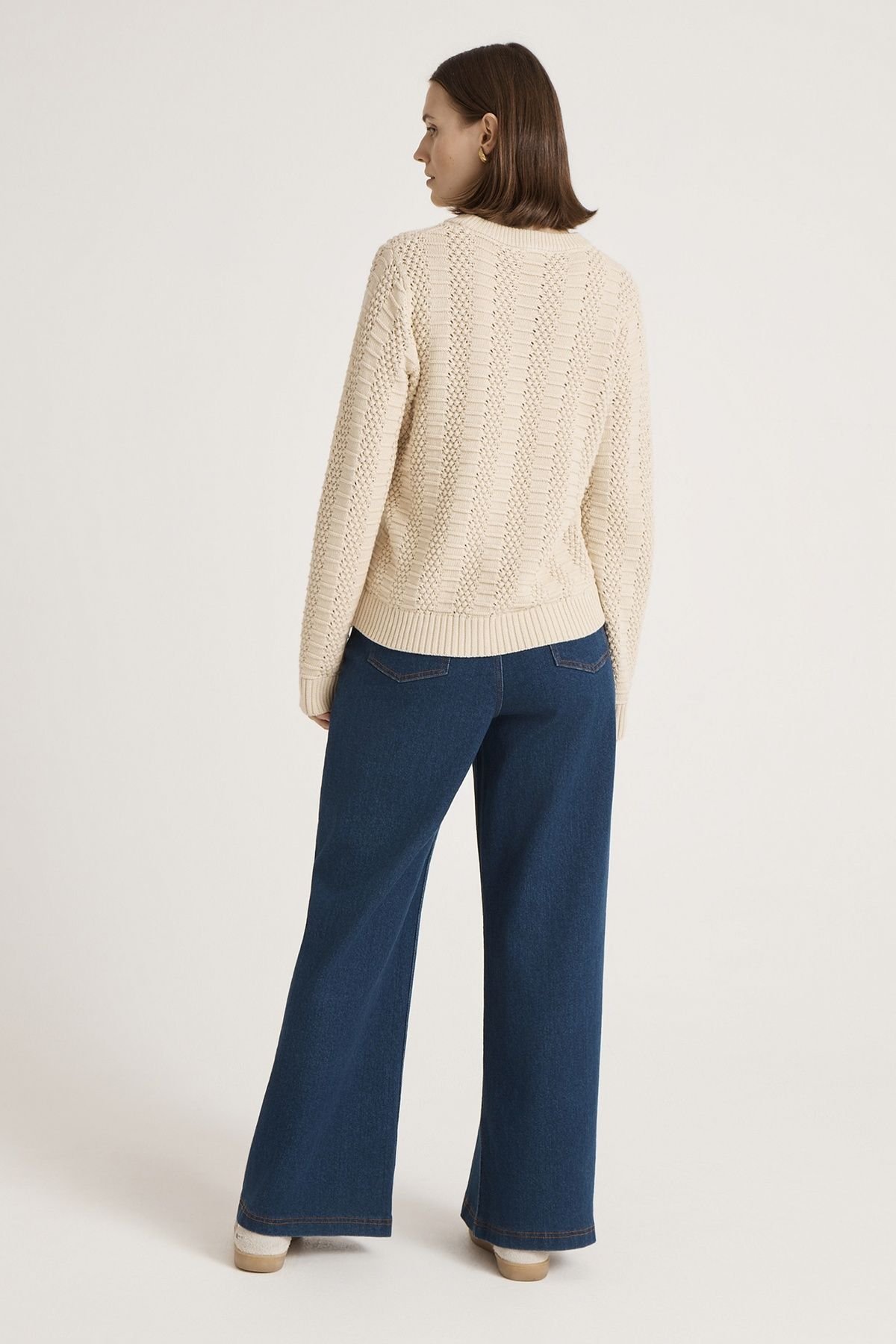 Finery London Finery London Women's Nova Round Neck Knitted Sweater in Light Beige - 3