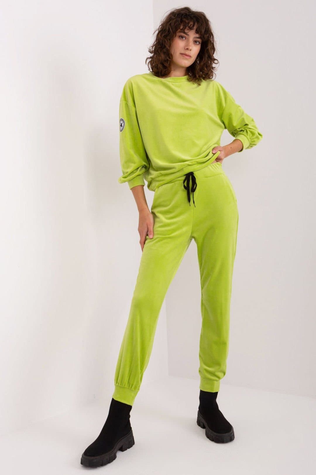 Love Lace Love Lace Women's Velour Knit Sweatshirt Set With Patch Detail in Green