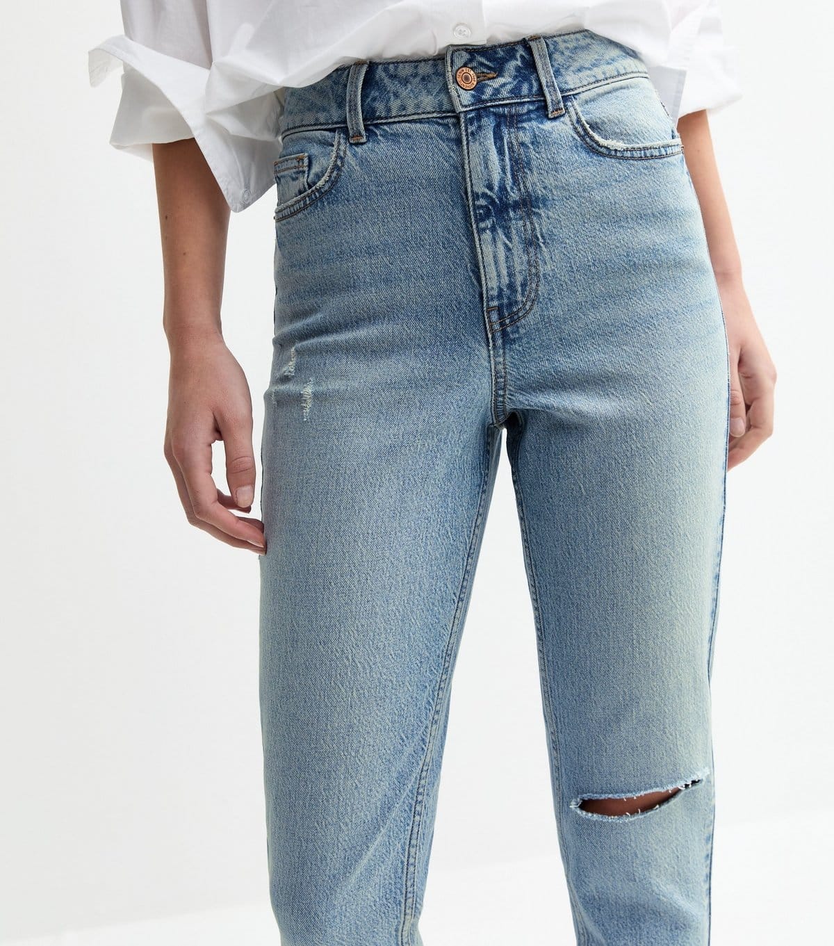 New Look Women's Blue Tori Ripped Knee Tapered Leg Mom Jeans New Look - 4