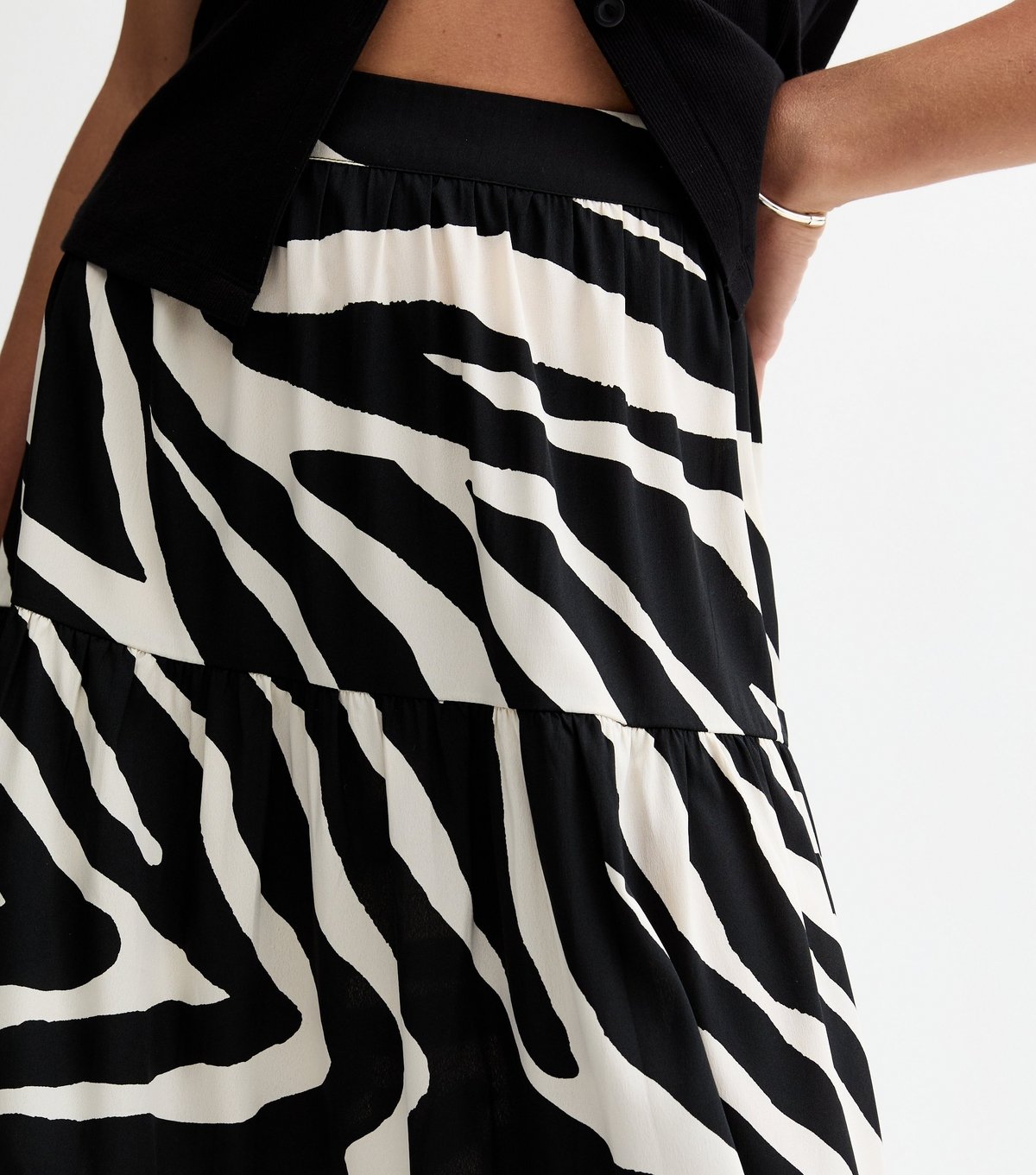 New Look Women's Black Zebra Print Tiered Crepe Midi Skirt New Look - 2