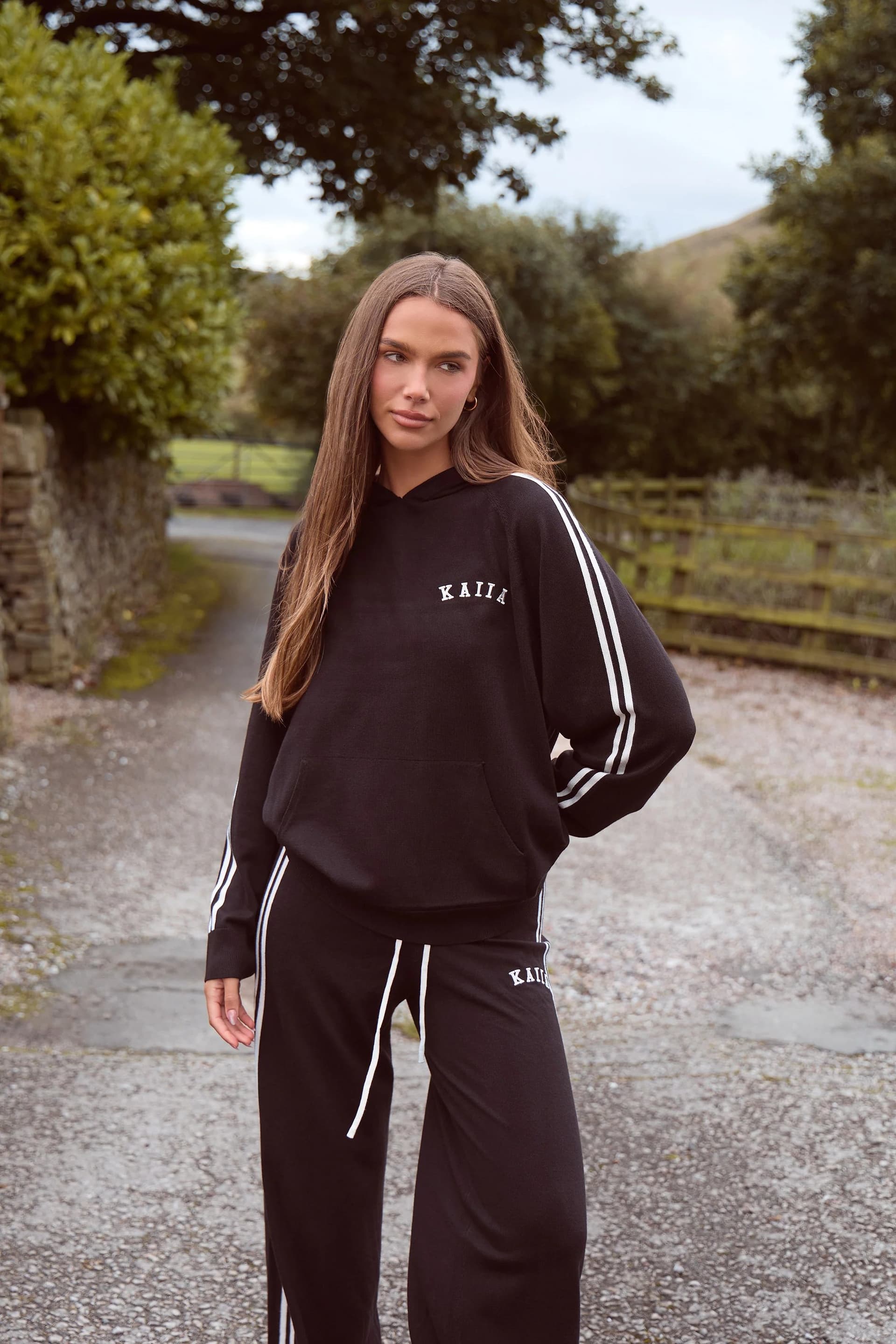 Kaiia Kaiia Lightweight Knit Oversized Side Stripe Hoodie Black & White