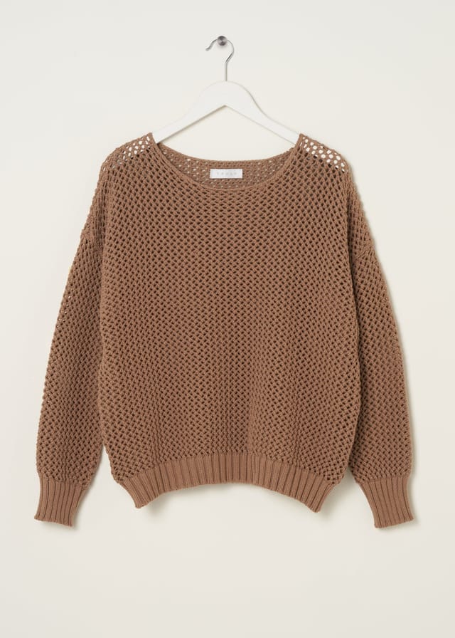 Truly Truly Women's Mesh Knit Jumper in Camel - 3