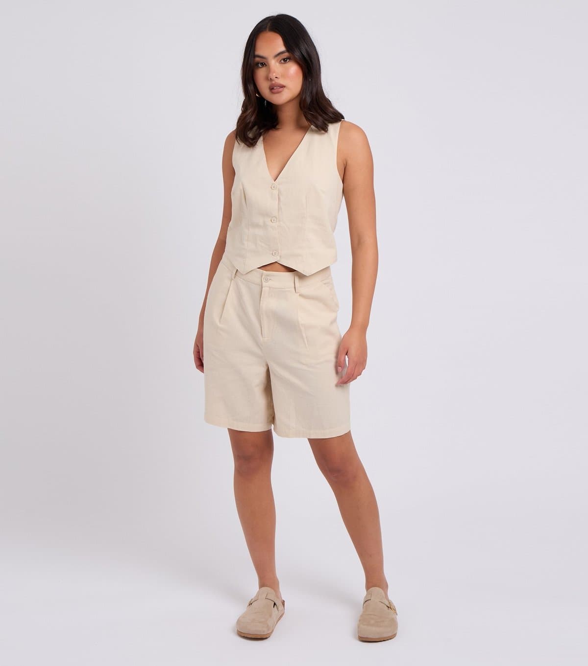 Urban Bliss Women's Stone Pleated Shorts Urban Bliss New Look