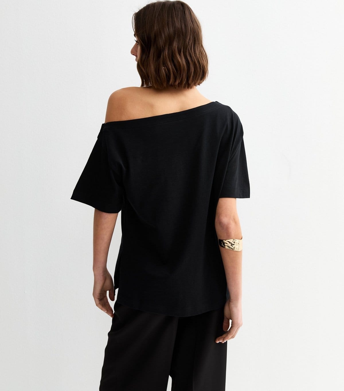 New Look Women's Black Cotton Off The Shoulder T-Shirt New Look - 4