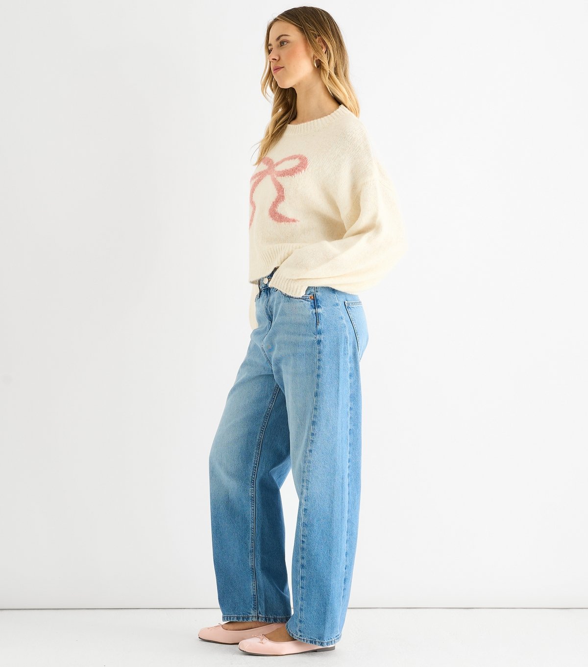 Gini London Women's Cream Contrast Bow Jumper Gini London New Look - 3