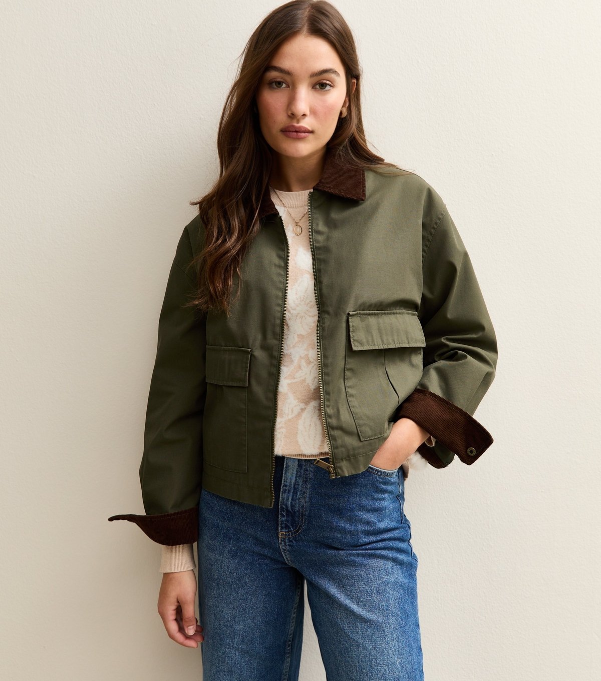 New Look Women's Khaki Contrast Collar Cropped Barn Jacket New Look - 3
