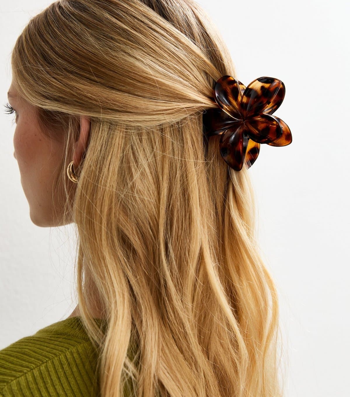 New Look Brown Tortoiseshell Effect Flower Hair Claw Clip New Look