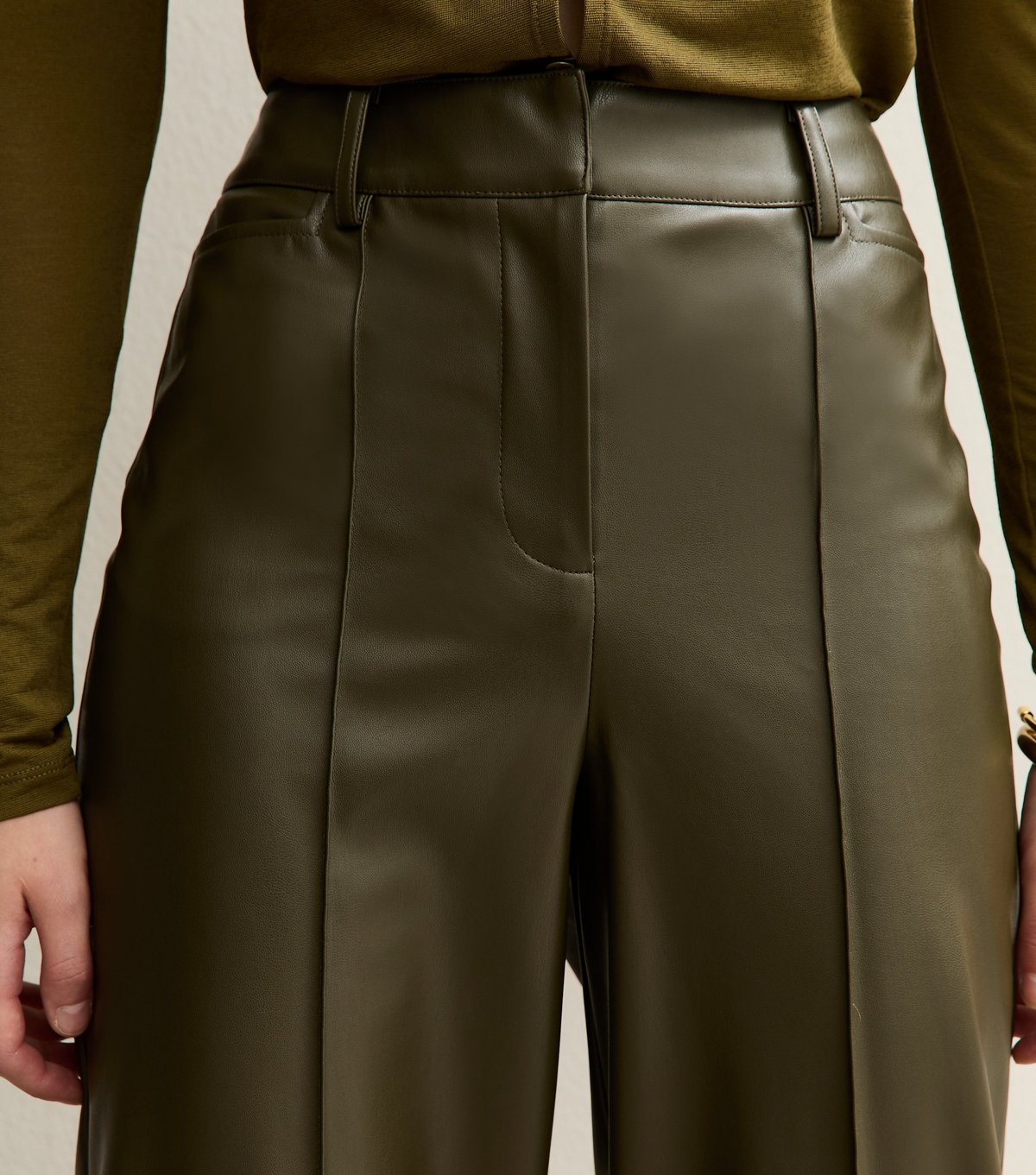 New Look Women's Khaki Faux Leather Wide Leg Trousers New Look - 2