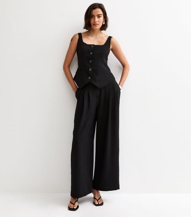 New Look Women's Black Scoop Neck Button Up Waistcoat New Look - 3