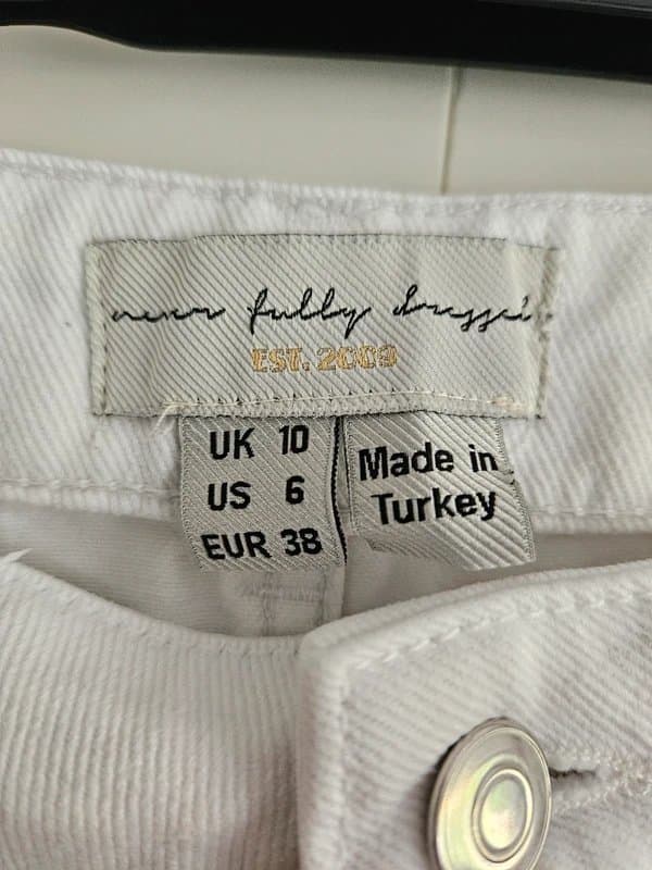 Never Fully Dressed Never Fully Dressed cropped straight leg white jeans