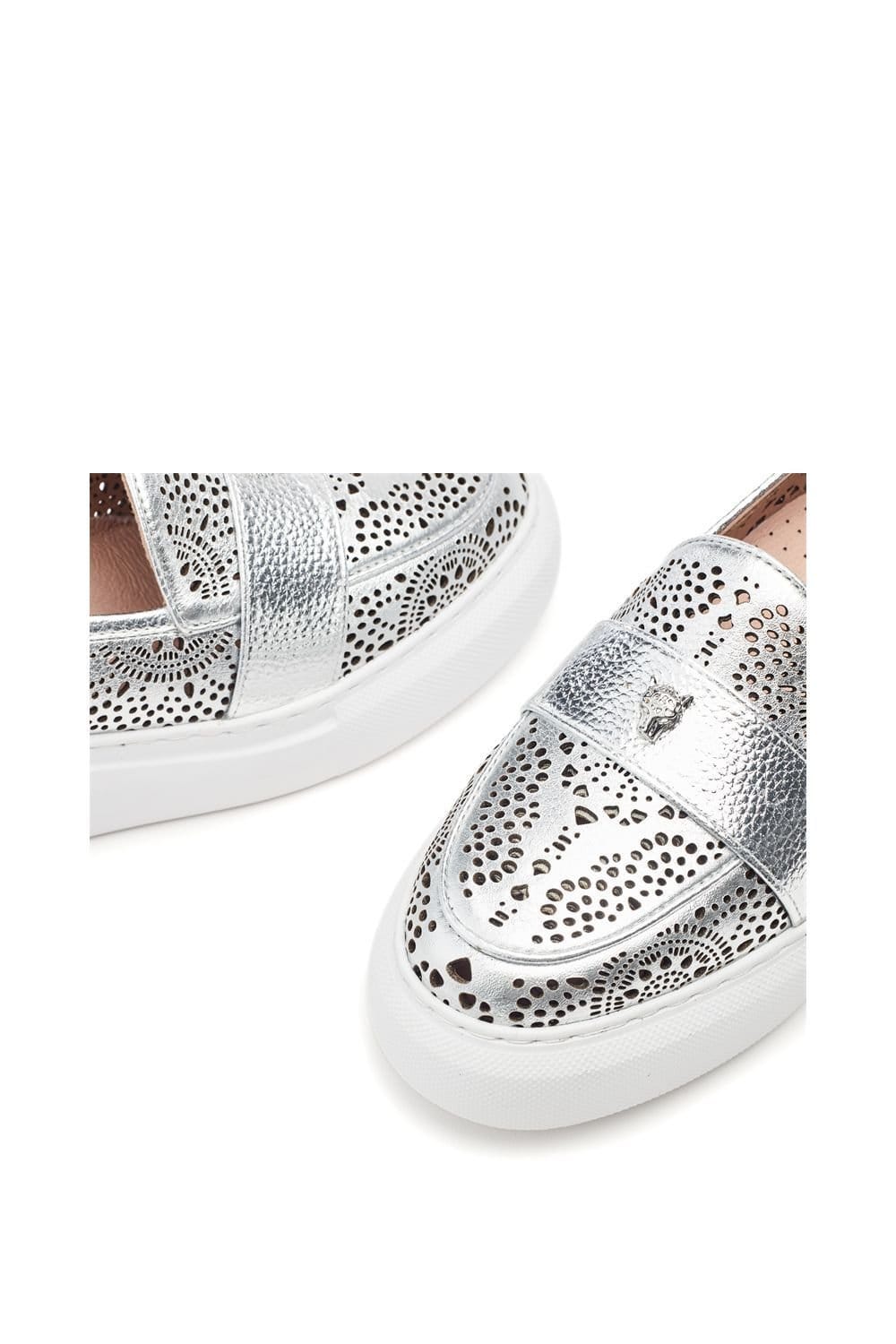 Moda In Pelle Moda In Pelle Women's 'Eudia' Leather Loafers in Silver - 4