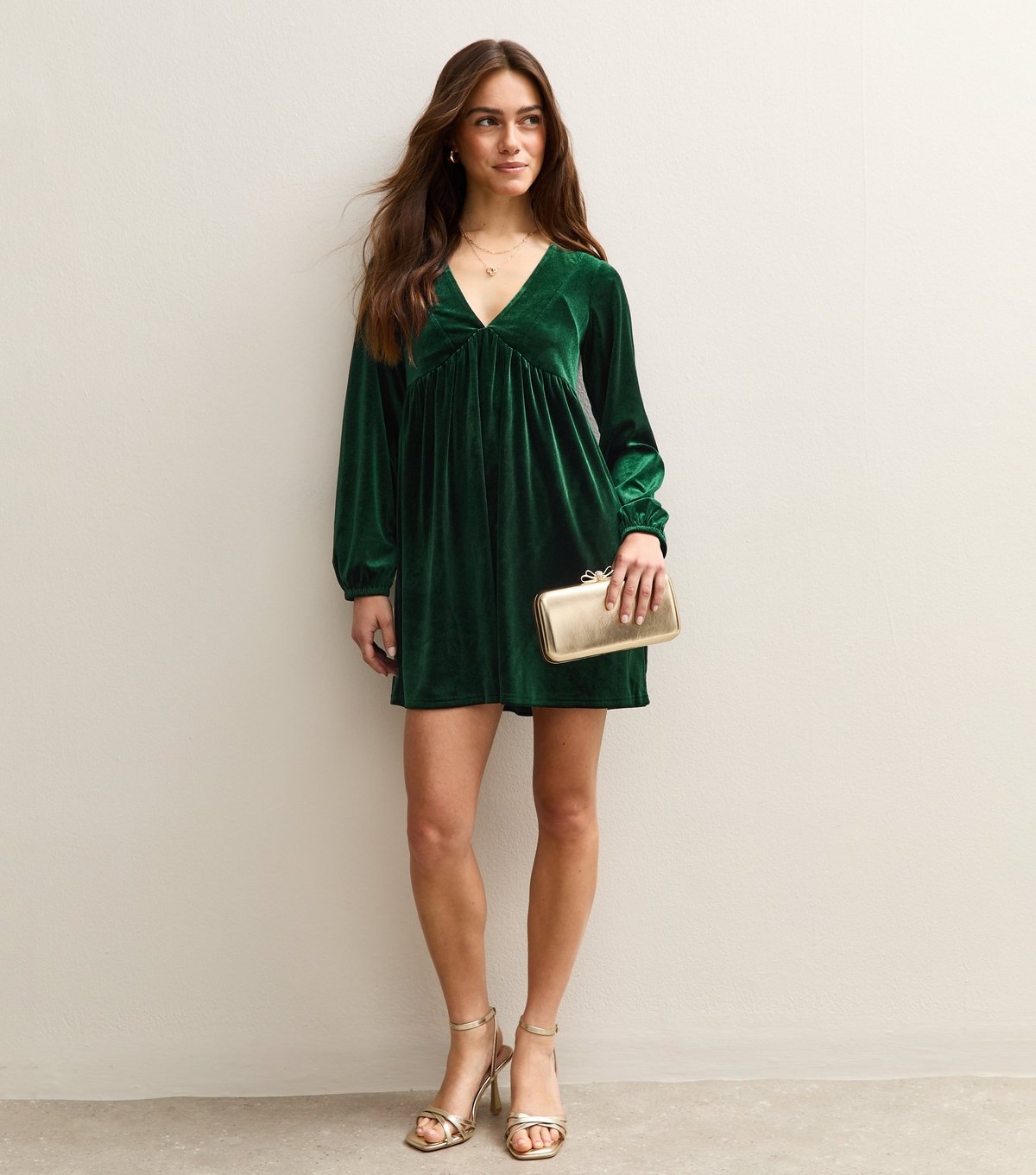 New Look Women's Petite Dark Green Velvet Smock Mini Dress New Look - 2