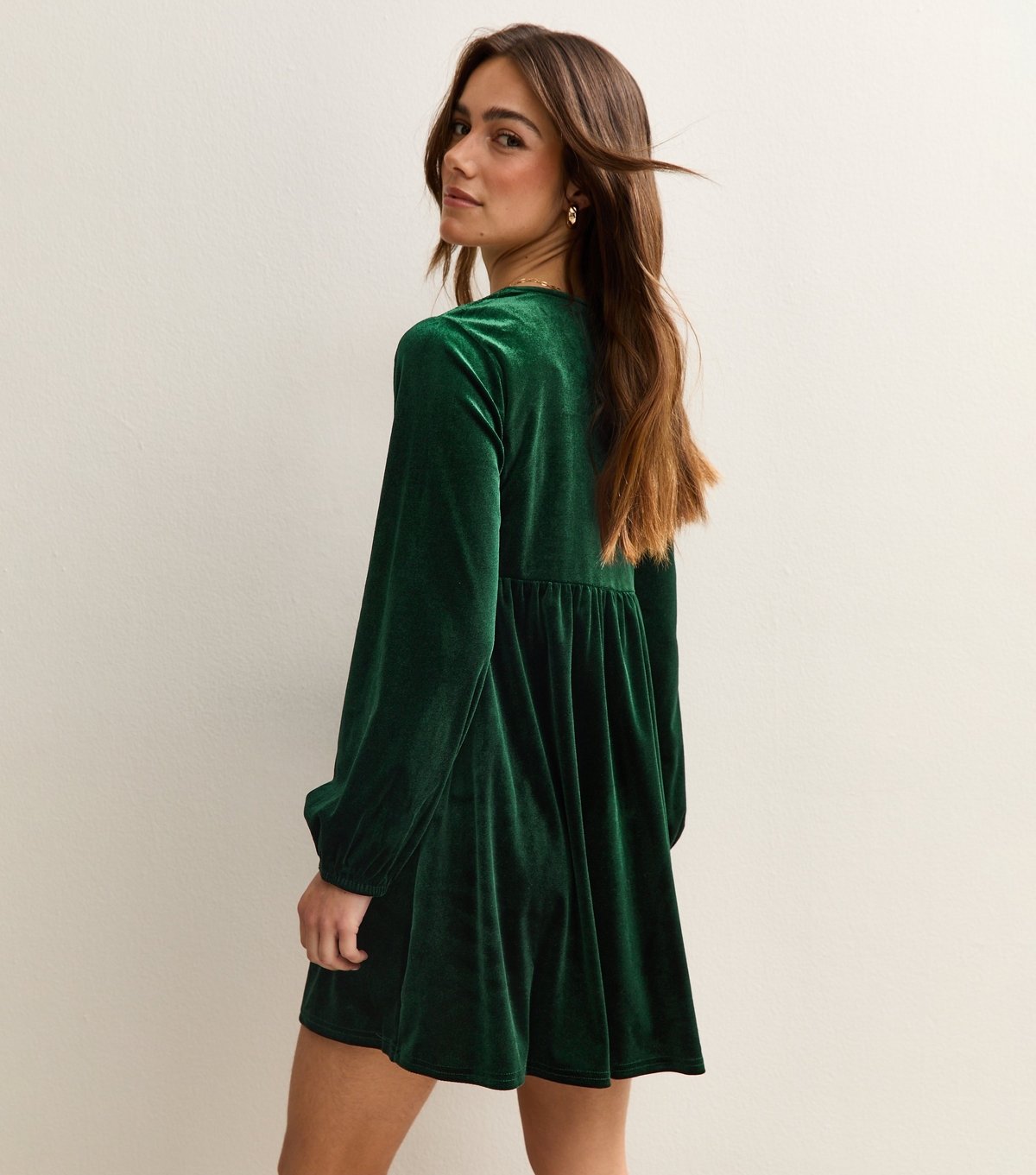New Look Women's Petite Dark Green Velvet Smock Mini Dress New Look - 4
