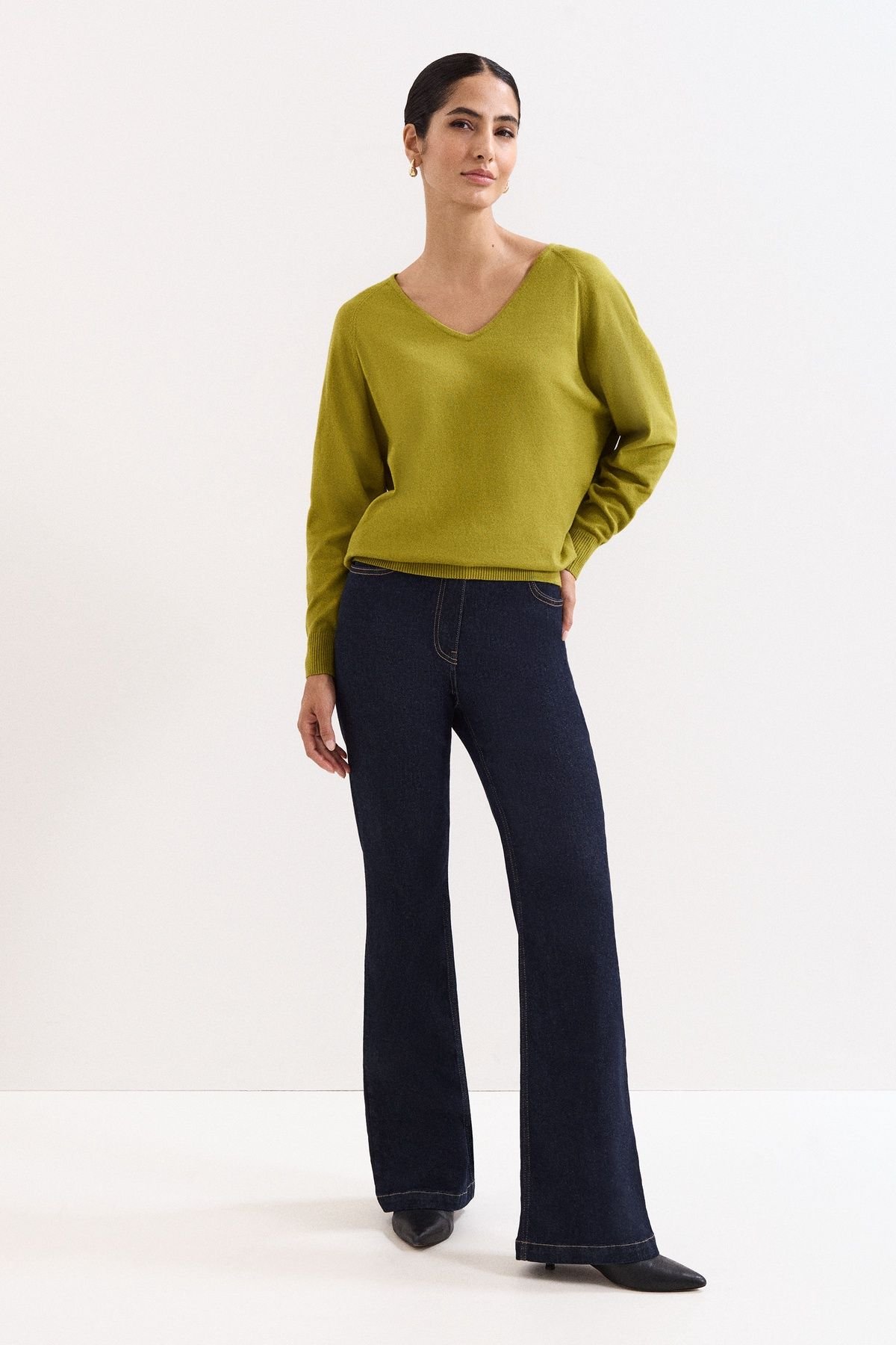 Phase Eight Phase Eight Women's Senita Knit Jumper in Olive - 3