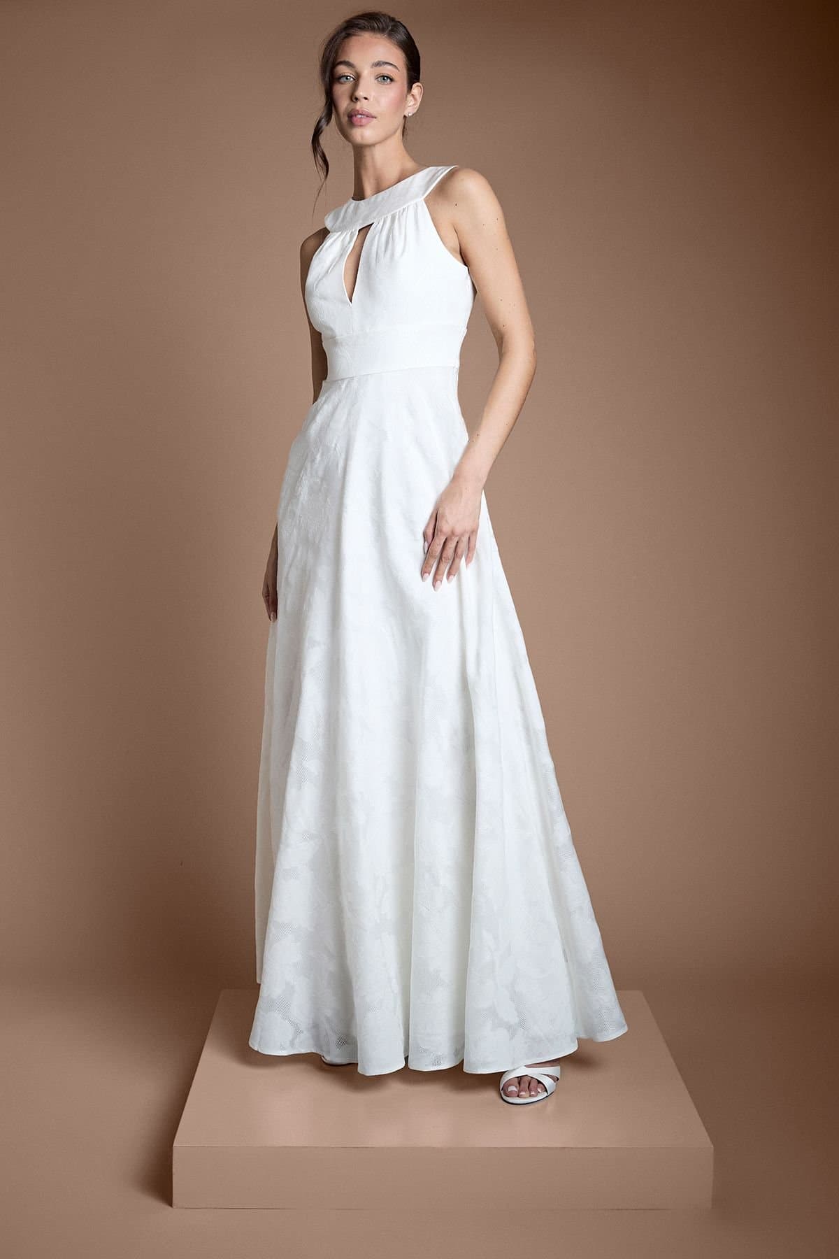 Coast Coast Women's Keyhole Floral Lace Full Skirted Wedding Dress in Ivory