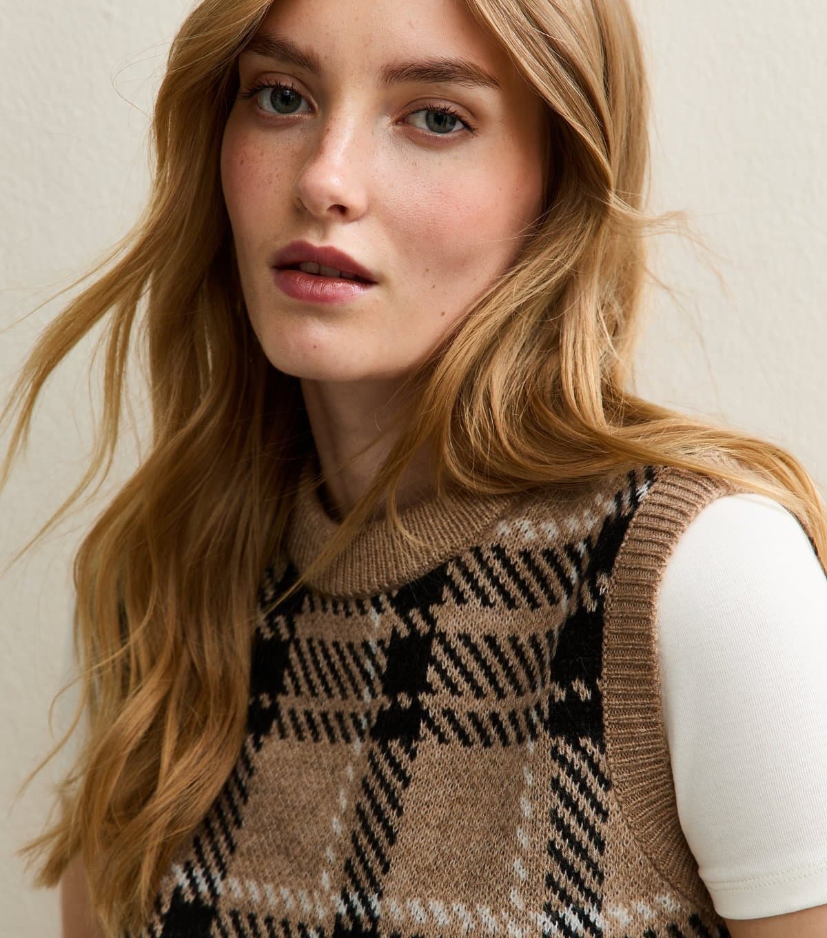 New Look Women's Brown Checked Sleeveless Jumper New Look